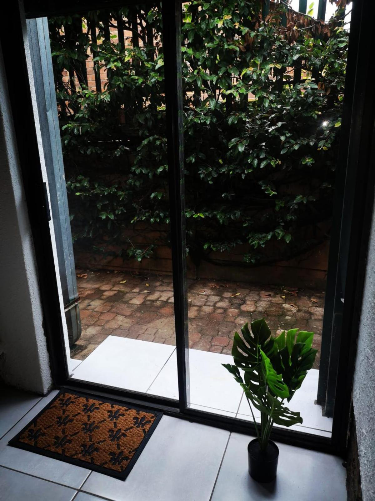 Be Our Guest Near Or Tambo International Airport Apartment Boksburg Ngoại thất bức ảnh